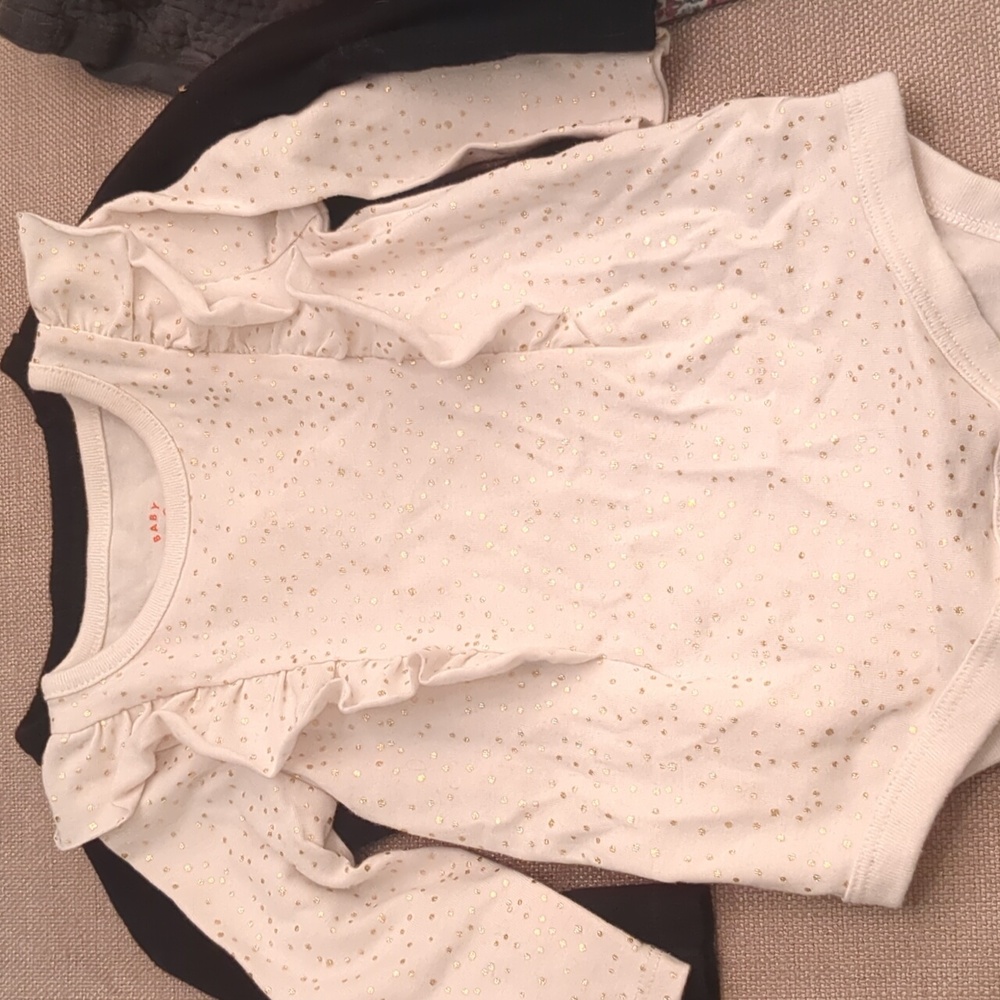 Baby girl bundle - Picture 3 of 9